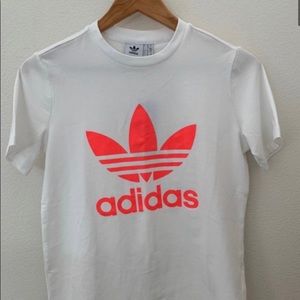 Adidas logo t shirt (woman)